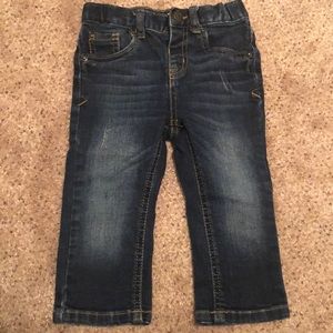 Skinny distressed jeans